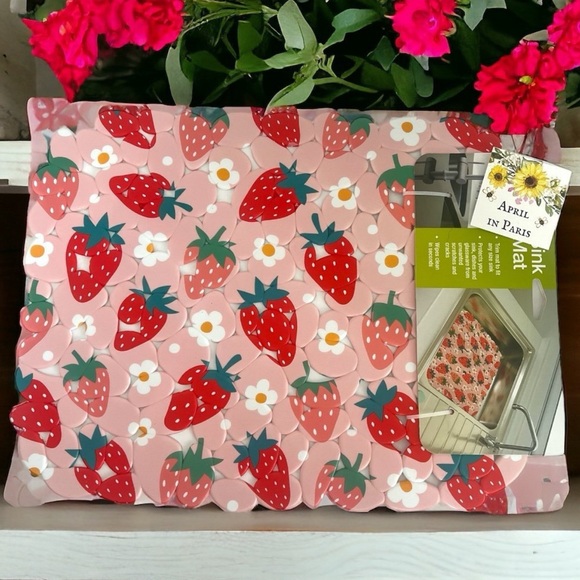 Farmhouse Strawberry and Daisy Sink Mats | Set of Two - Picture 1 of 4